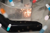 “Faíscas” de alta energia têm resultados inéditos na degradação de contaminantes farmacêuticos