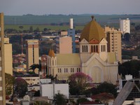 Pesquisa indica conexão entre gestão municipal e valorização imobiliária